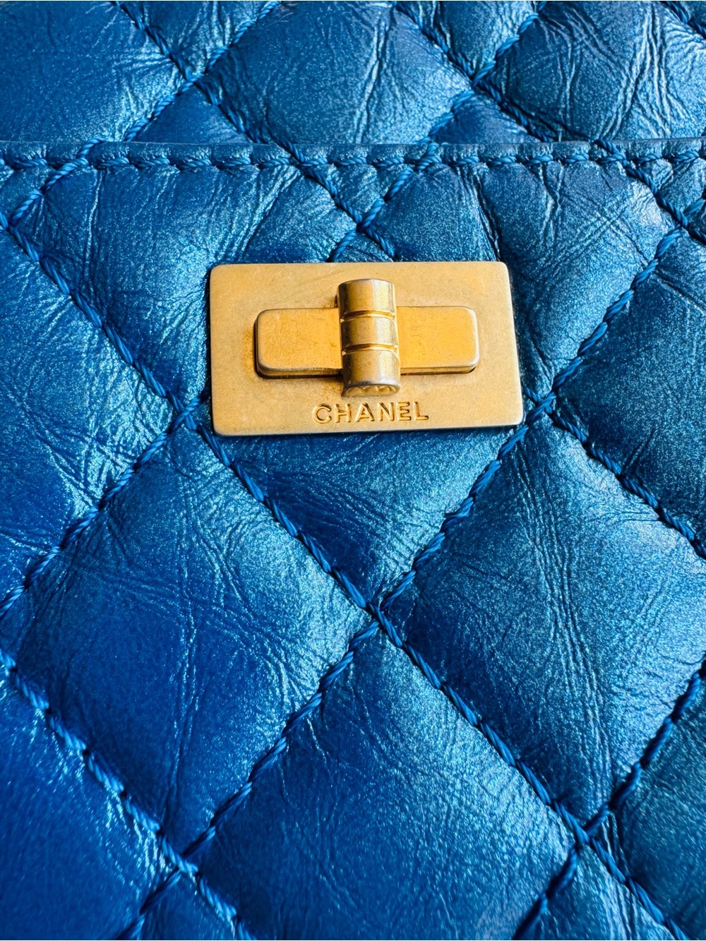 Chanel Mini 2.55 Reissue Quilted Metallic Blue Crossbody Bag with Gold Chain - Picture 10 of 16